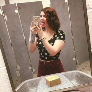 Meet your Posher, Ashley